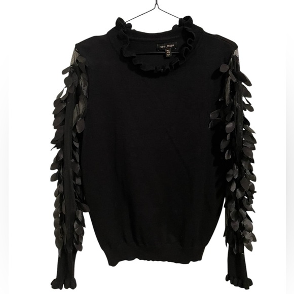 Qed london Chic Black Sweater with see throught Leafy Sleeves size medium - Picture 1 of 6